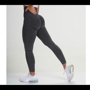 NVGTN Black Speckled Seamless Leggings